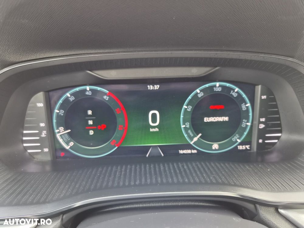 Skoda Octavia 2.0 TDI DSG Style - 36