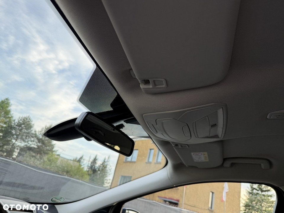 Ford Kuga 1.5 EcoBoost 2x4 Titanium - 25