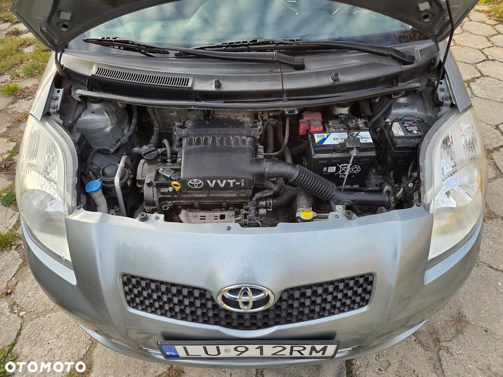 Toyota Yaris - 20