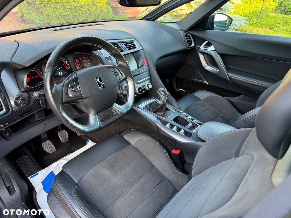 DS Automobiles DS 5 - 12
