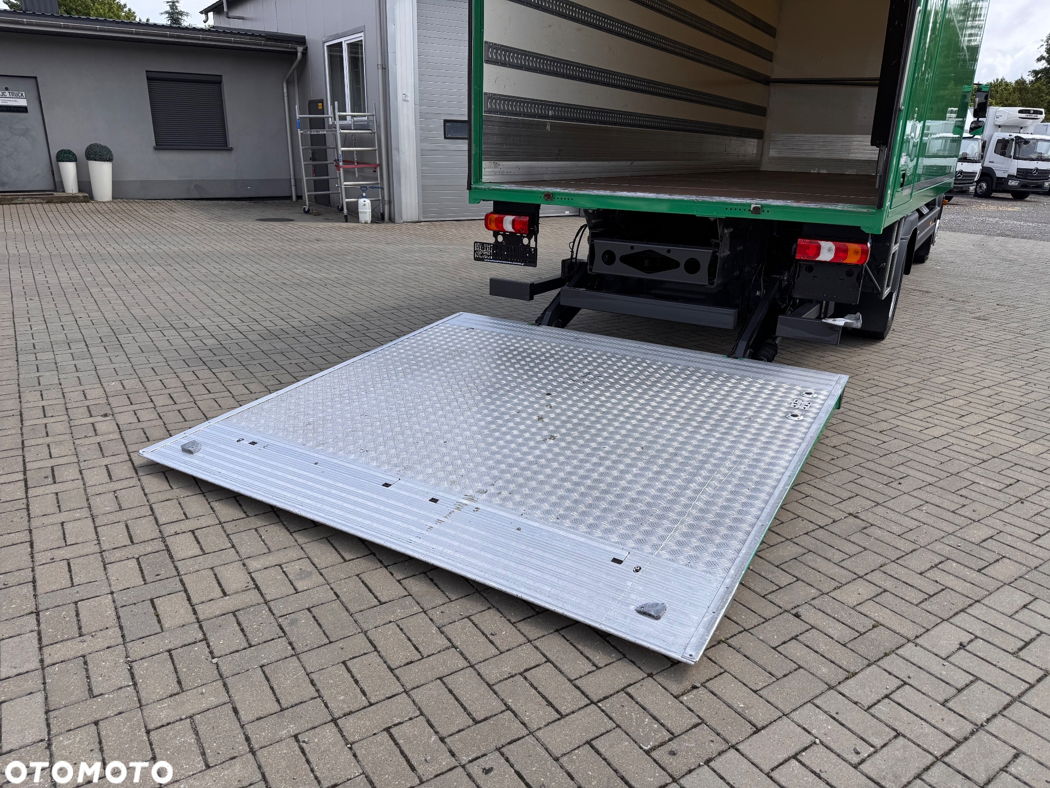 Mercedes-Benz ATEGO - 9