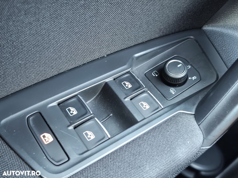 Volkswagen Tiguan 2.0 TDI SCR 4MOTION DSG Life - 28