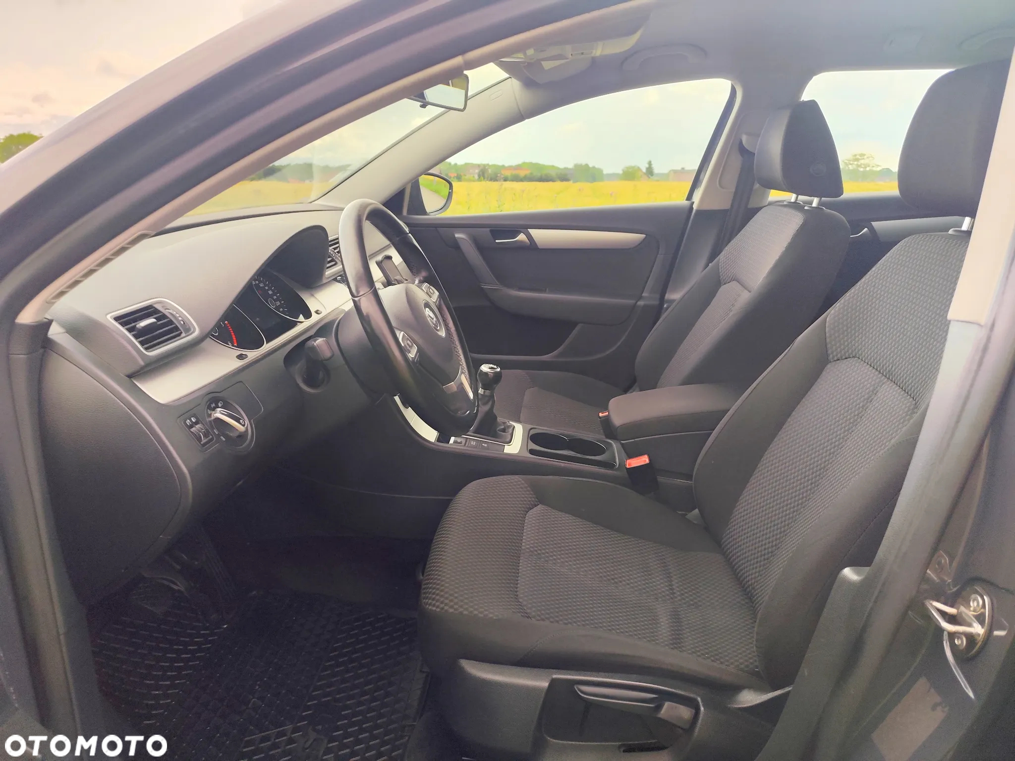Volkswagen Passat 2.0 TDI Trendline - 5