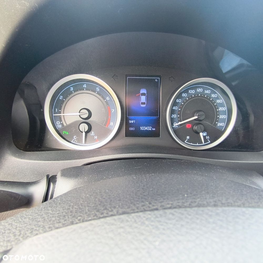 Toyota Corolla 1.6 Comfort - 8