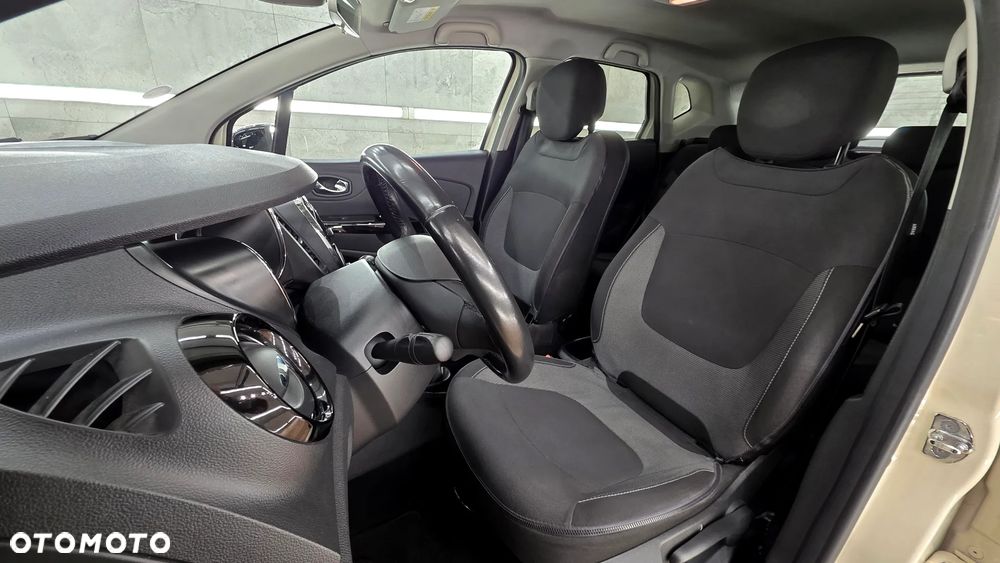 Renault Captur - 26