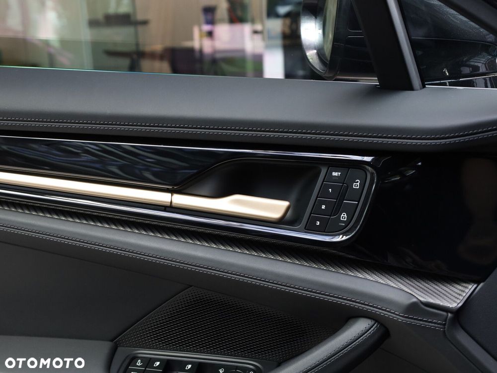 Porsche Panamera - 15