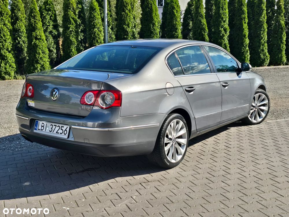 Volkswagen Passat - 3