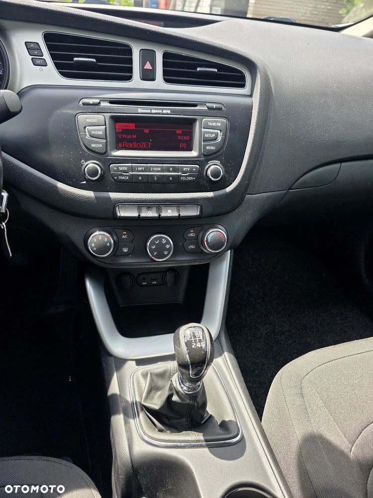 Kia Ceed 1.4 CVVT Attract - 21