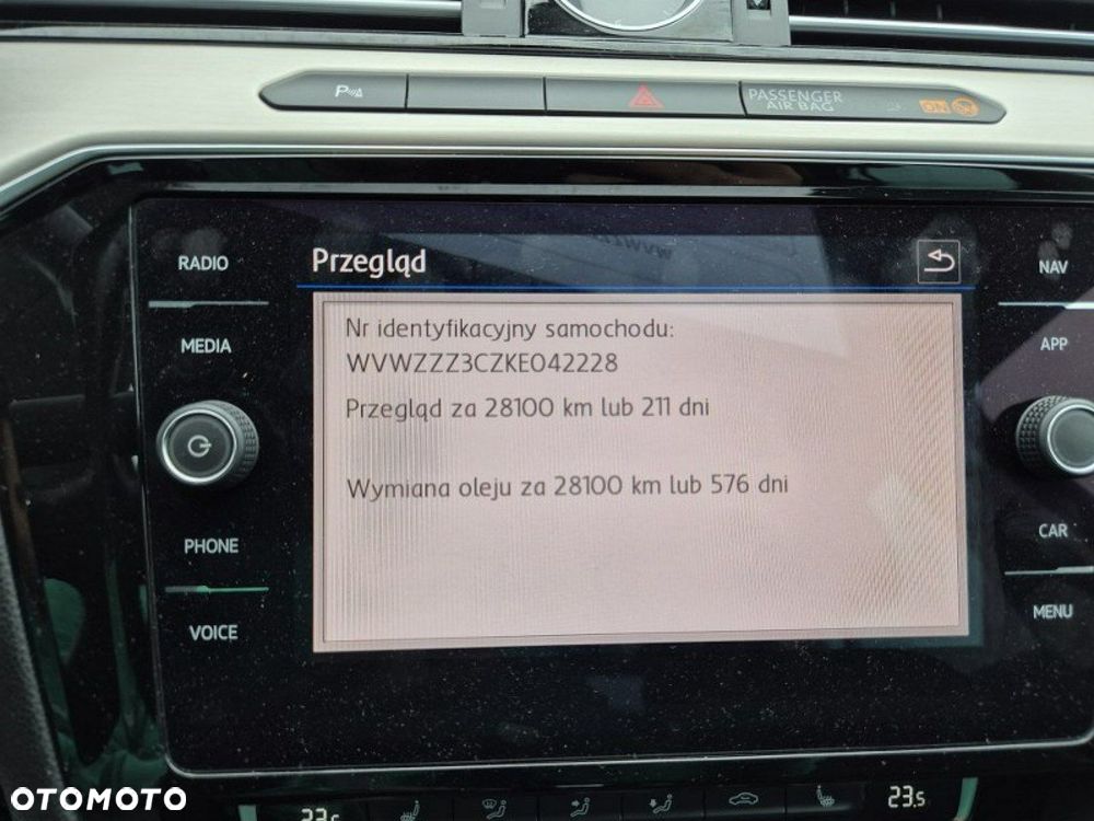 Volkswagen Passat - 15