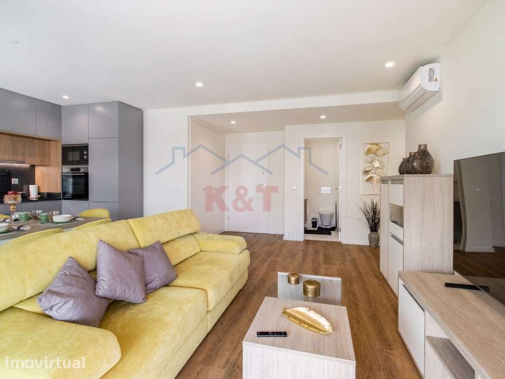 Apartamento T2 Mobilado com Piscina e Garagem - Grande imagem: 5/36