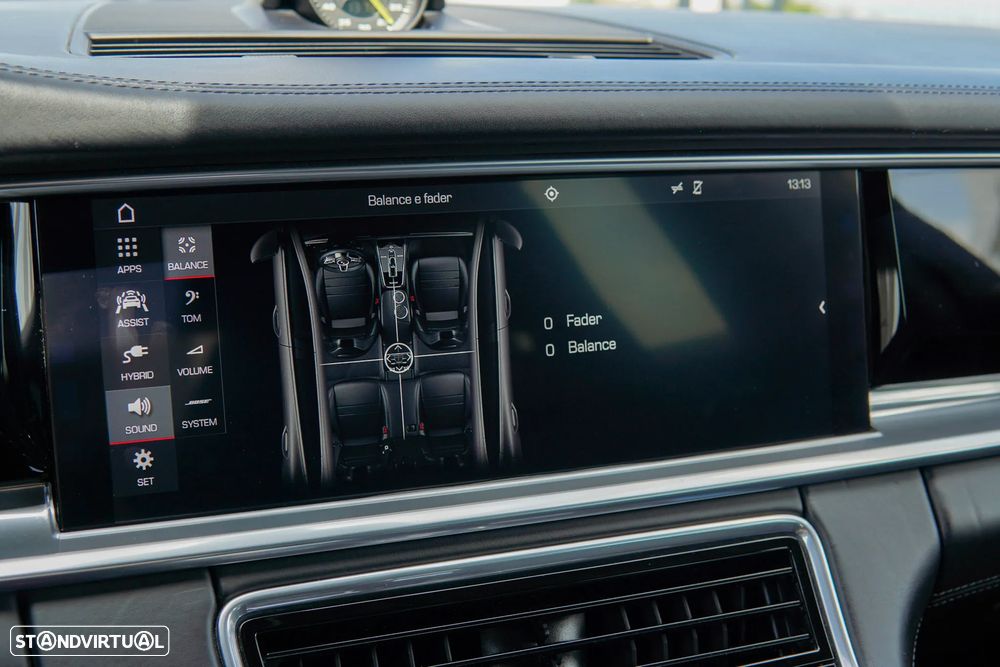 Porsche Panamera 4 E-Hybrid 10 Years Edition - 31