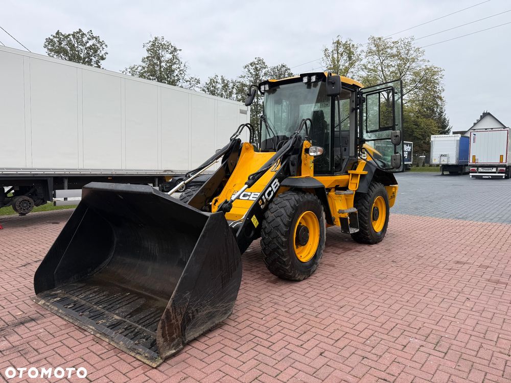 JCB 411 HT T4F - 6