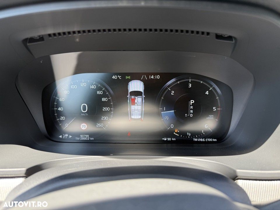 Volvo V90 Cross Country D4 AWD Geartronic - 24