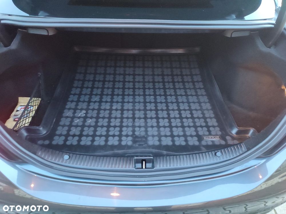 Mercedes-Benz Klasa C 180 7G-TRONIC - 17