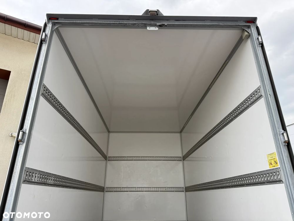 Mercedes-Benz Sprinter 316 Izoterma - 12