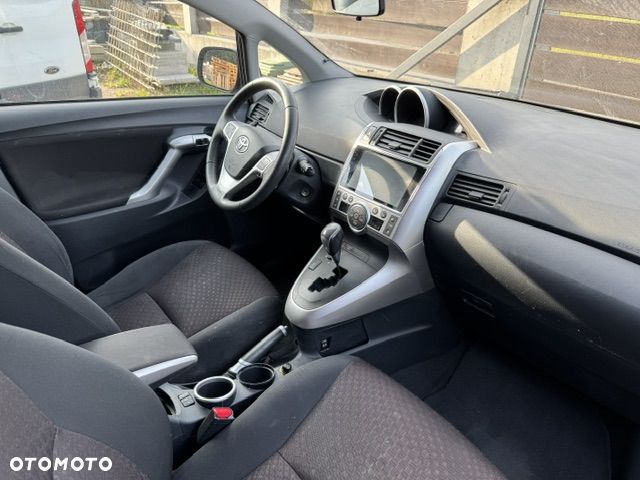 Toyota Verso - 10