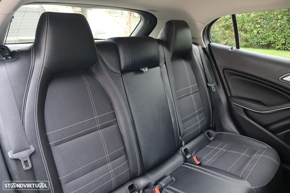 Mercedes-Benz GLA 180 d Urban - 20