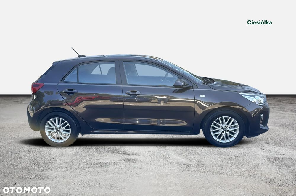Kia Rio 1.2 L - 4