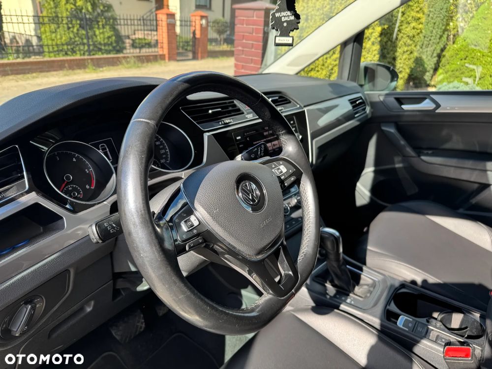 Volkswagen Touran 2.0 TDI SCR DSG Comfortline - 35