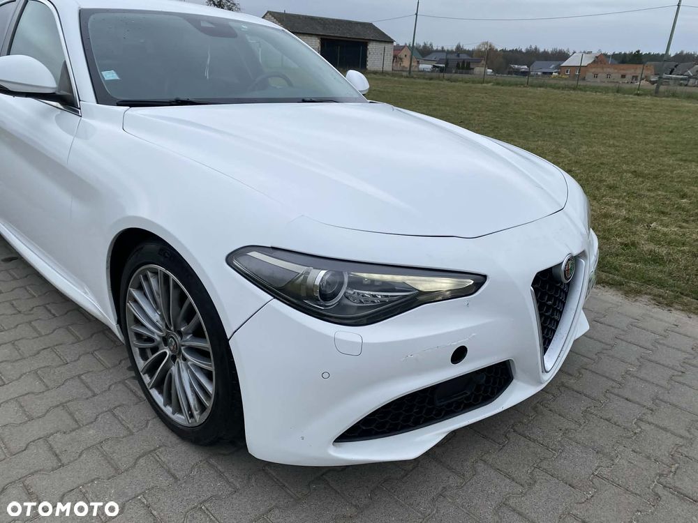 Alfa Romeo Giulia 2.2 AT8 Super - 31