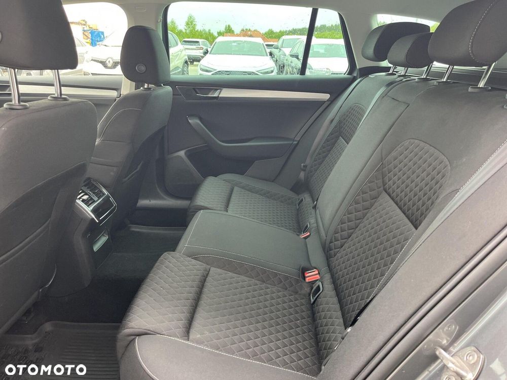 Skoda Superb 1.5 TSI Ambition DSG - 13