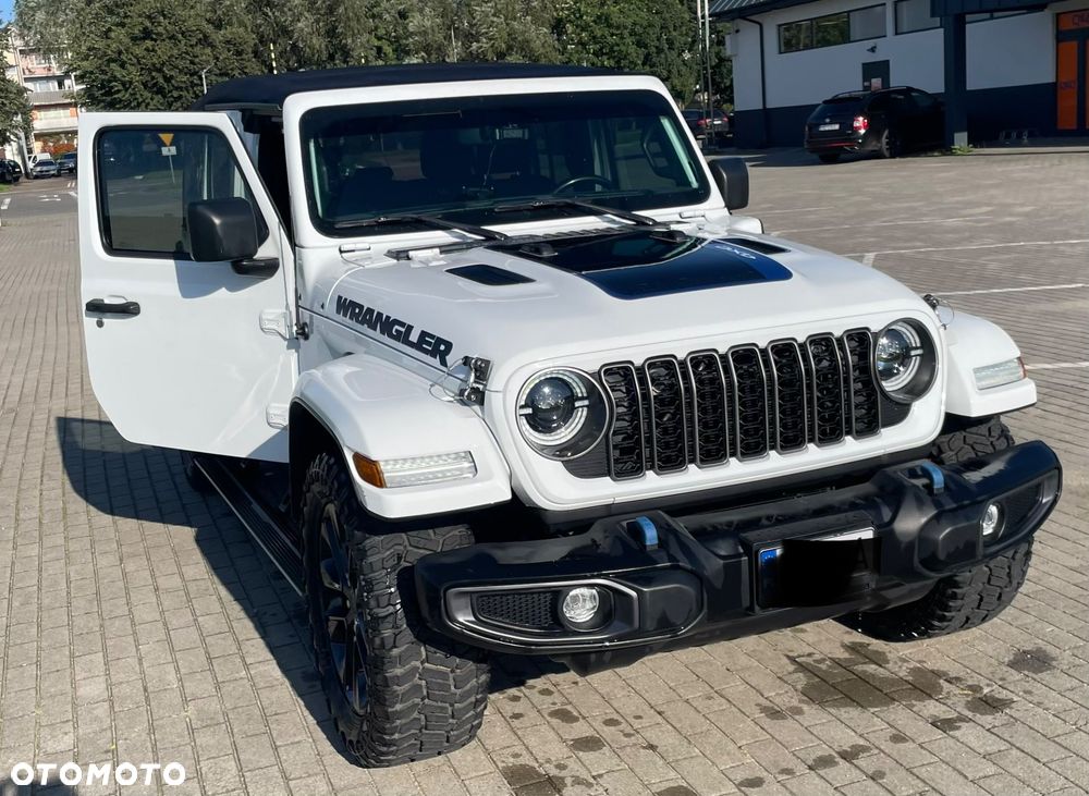 Jeep Wrangler - 1