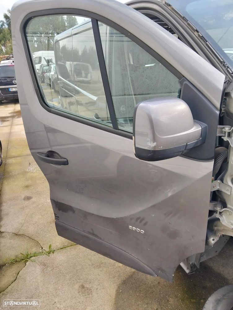 Porta frente direita Opel Vivaro ano 2020 - 1
