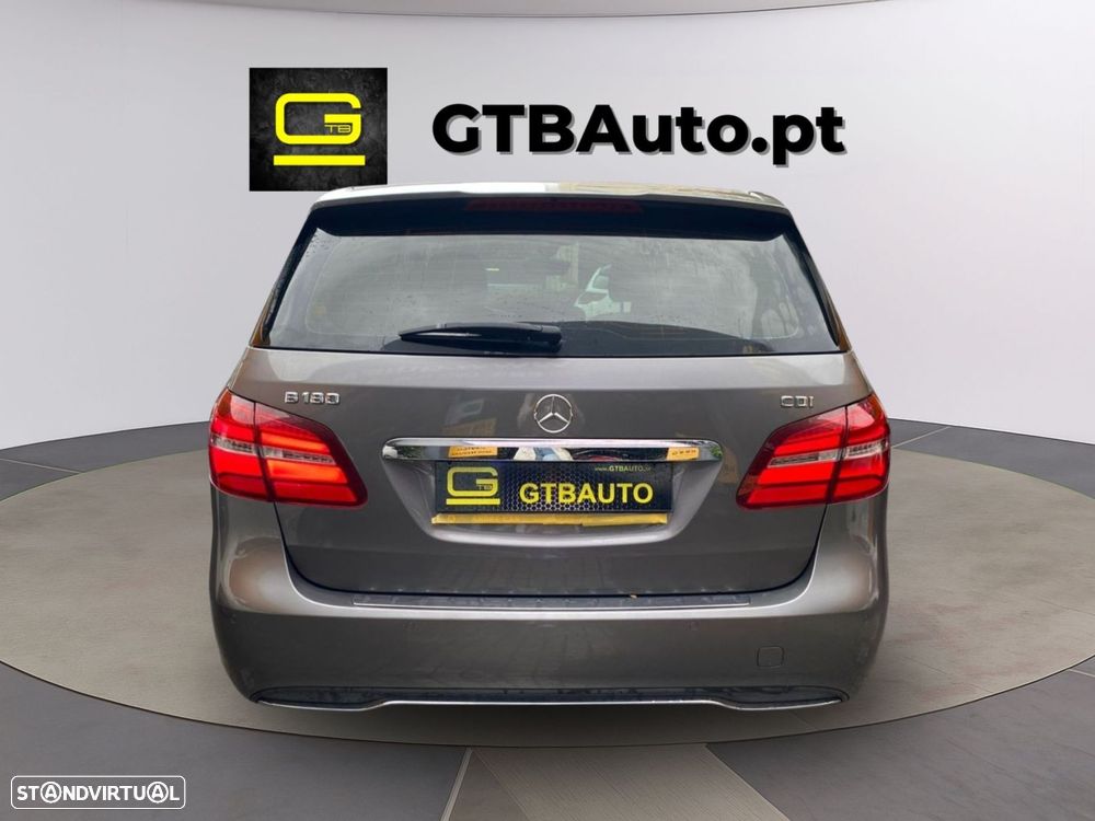 Mercedes-Benz B 180 d Style - 7