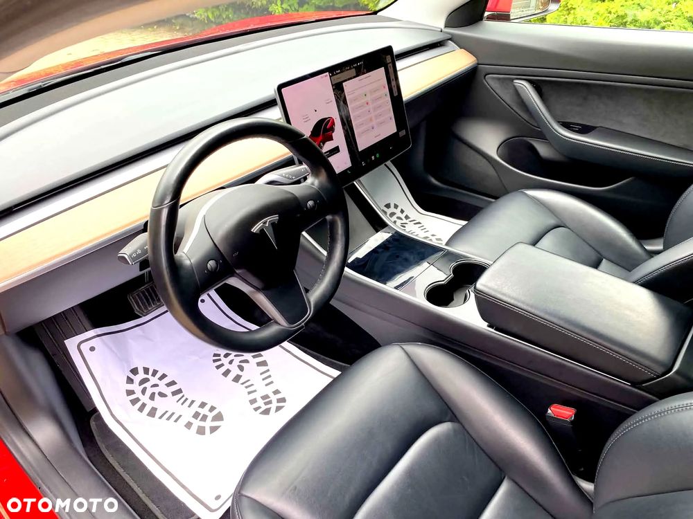 Tesla Model 3 - 23