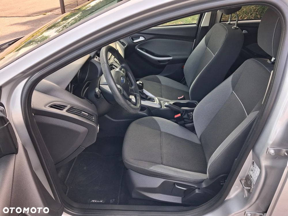Ford Focus - 28