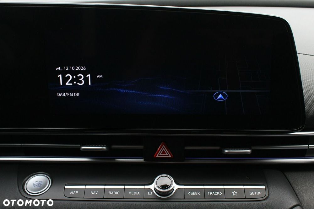Hyundai Elantra - 25