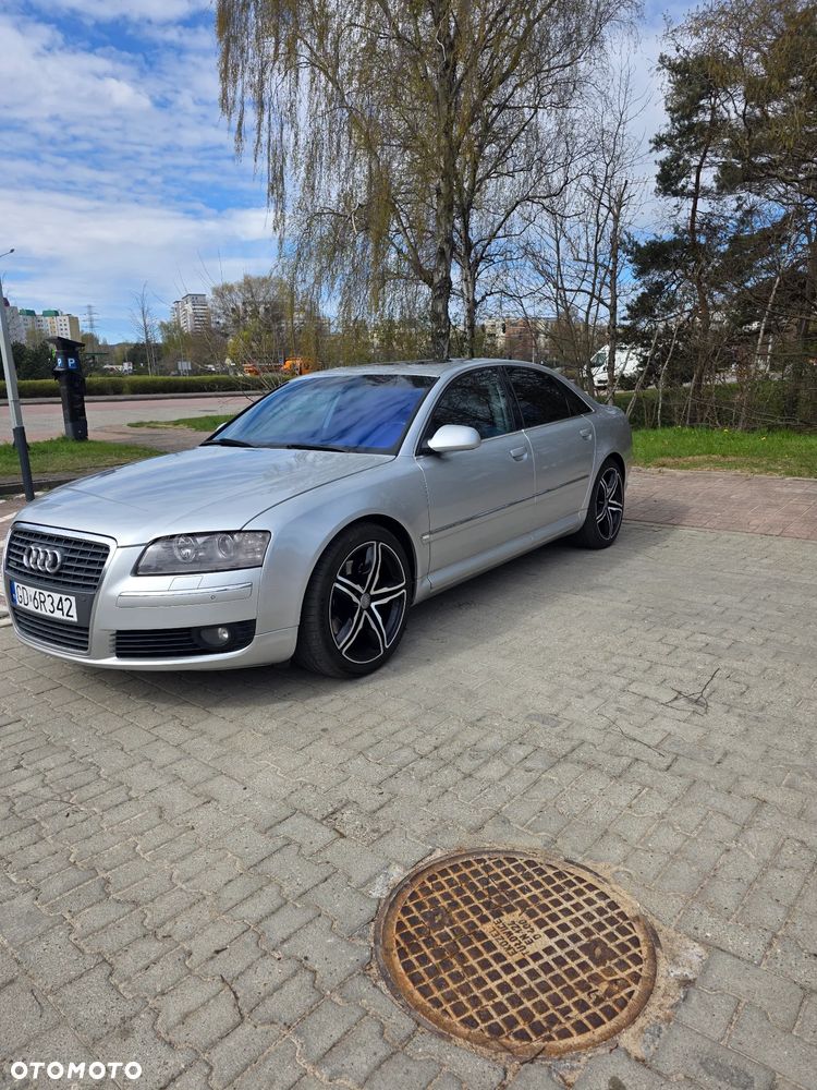 Audi A8 4.2 FSI Quattro - 2