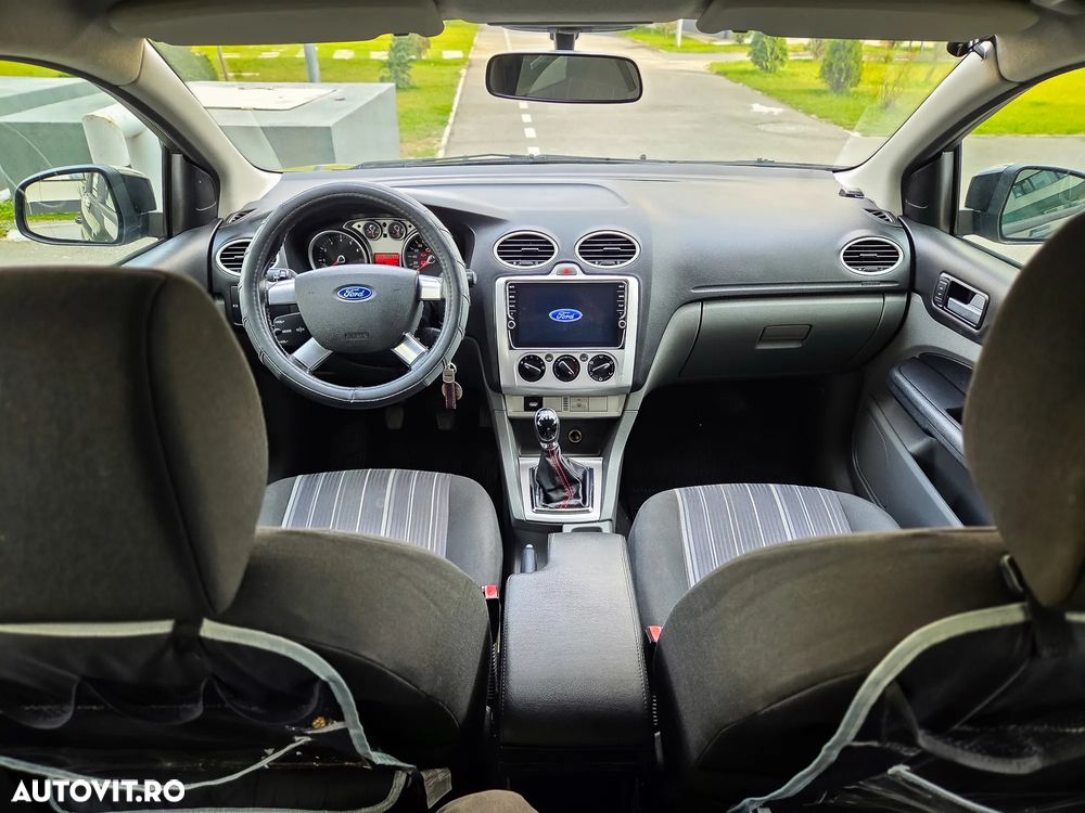 Ford Focus 1.4i Ambiente - 12