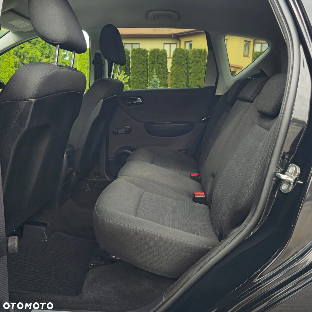 Mercedes-Benz Klasa A 160 BlueEFFICIENCY Avantgarde Special Edition - 17
