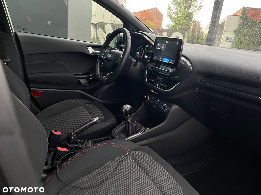 Ford Fiesta 1.1 S&S ST-LINE - 12