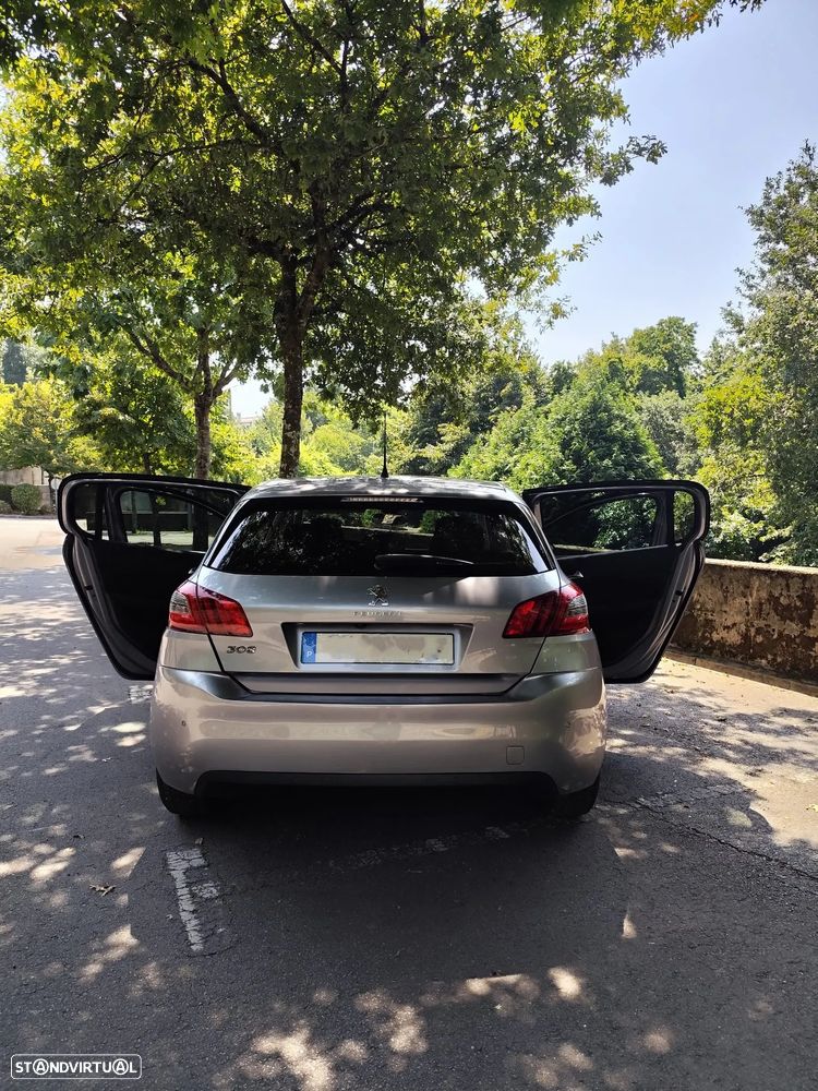 Peugeot 308 1.2 PureTech Allure EAT8 - 4