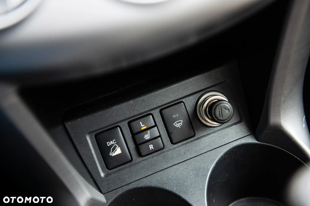 Toyota RAV4 2.0 4x4 Automatik Executive - 31