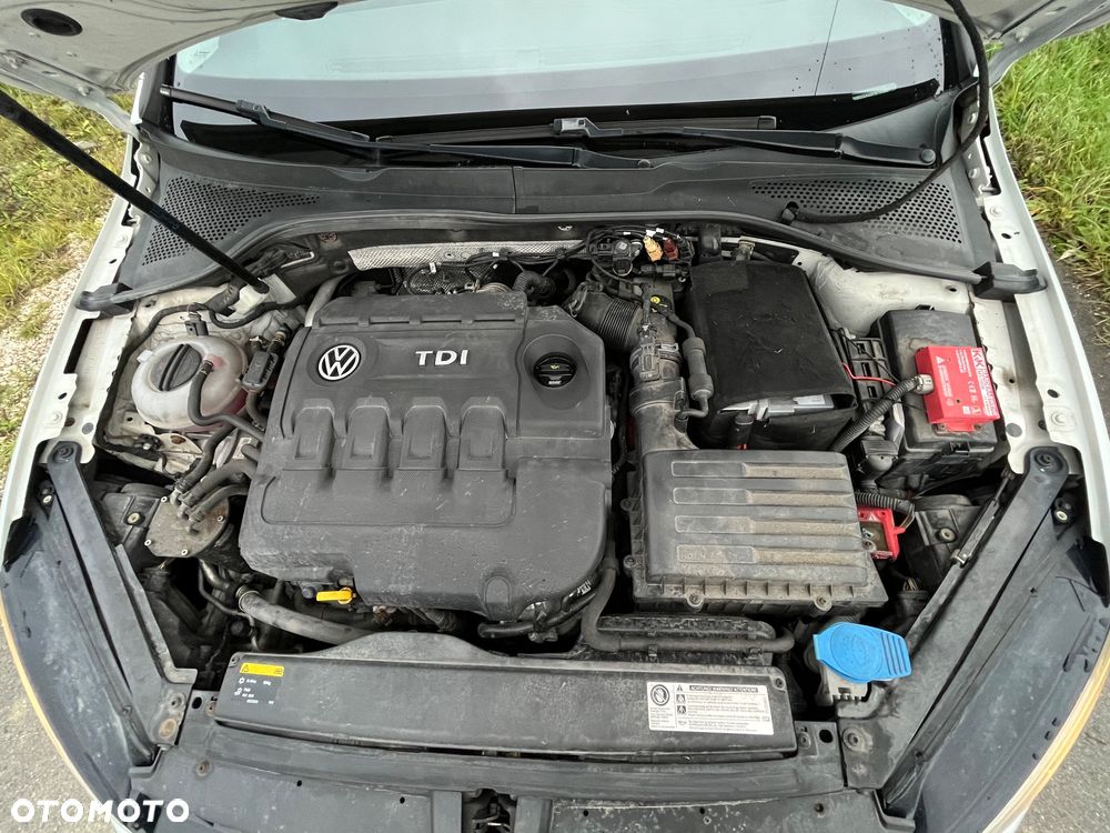Volkswagen Golf - 11