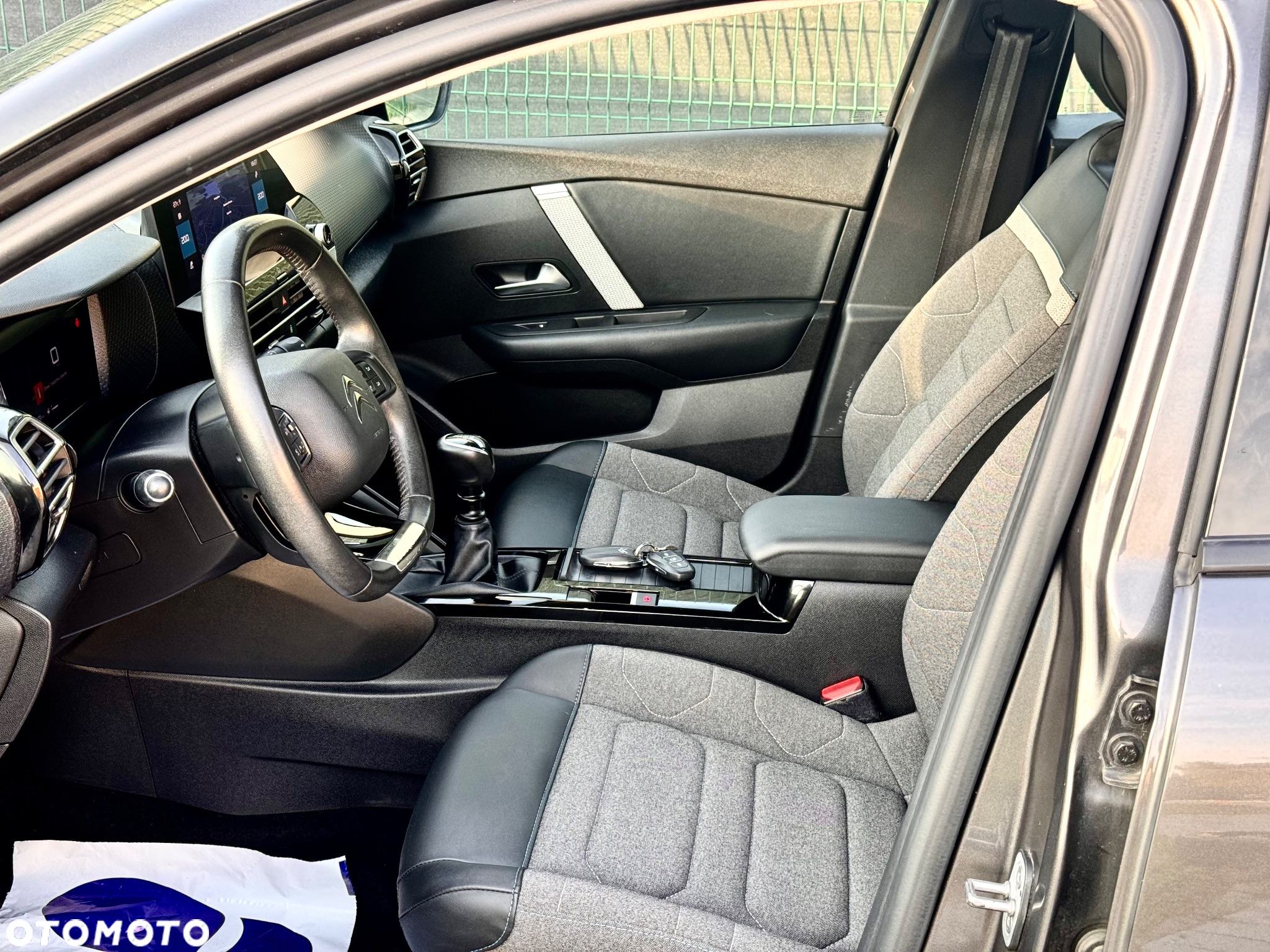 Citroën C4 1.2 PureTech Shine S&S - 11