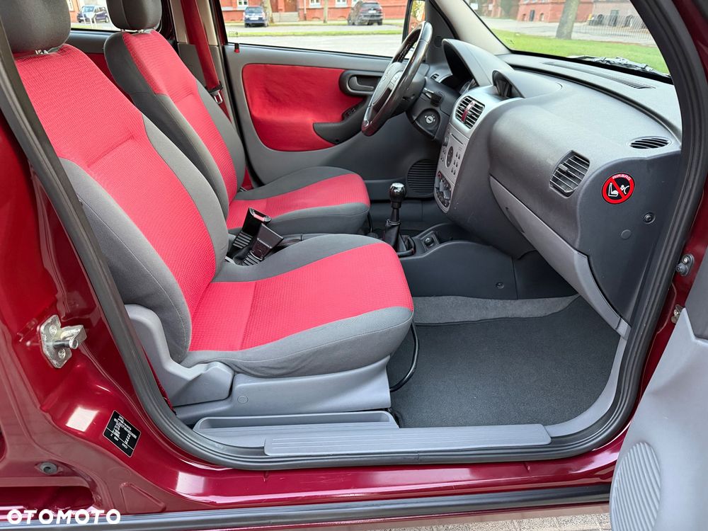 Opel Combo Tour N-Joy - 29