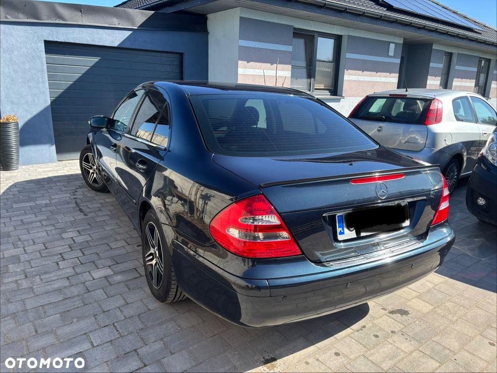 Mercedes-Benz Klasa E 240 Classic - 4