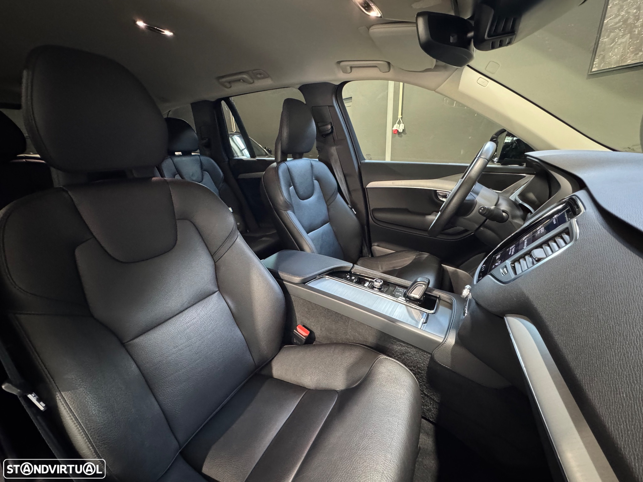 Volvo XC 90 2.0 T8 PHEV R-Design Expression AWD - 38