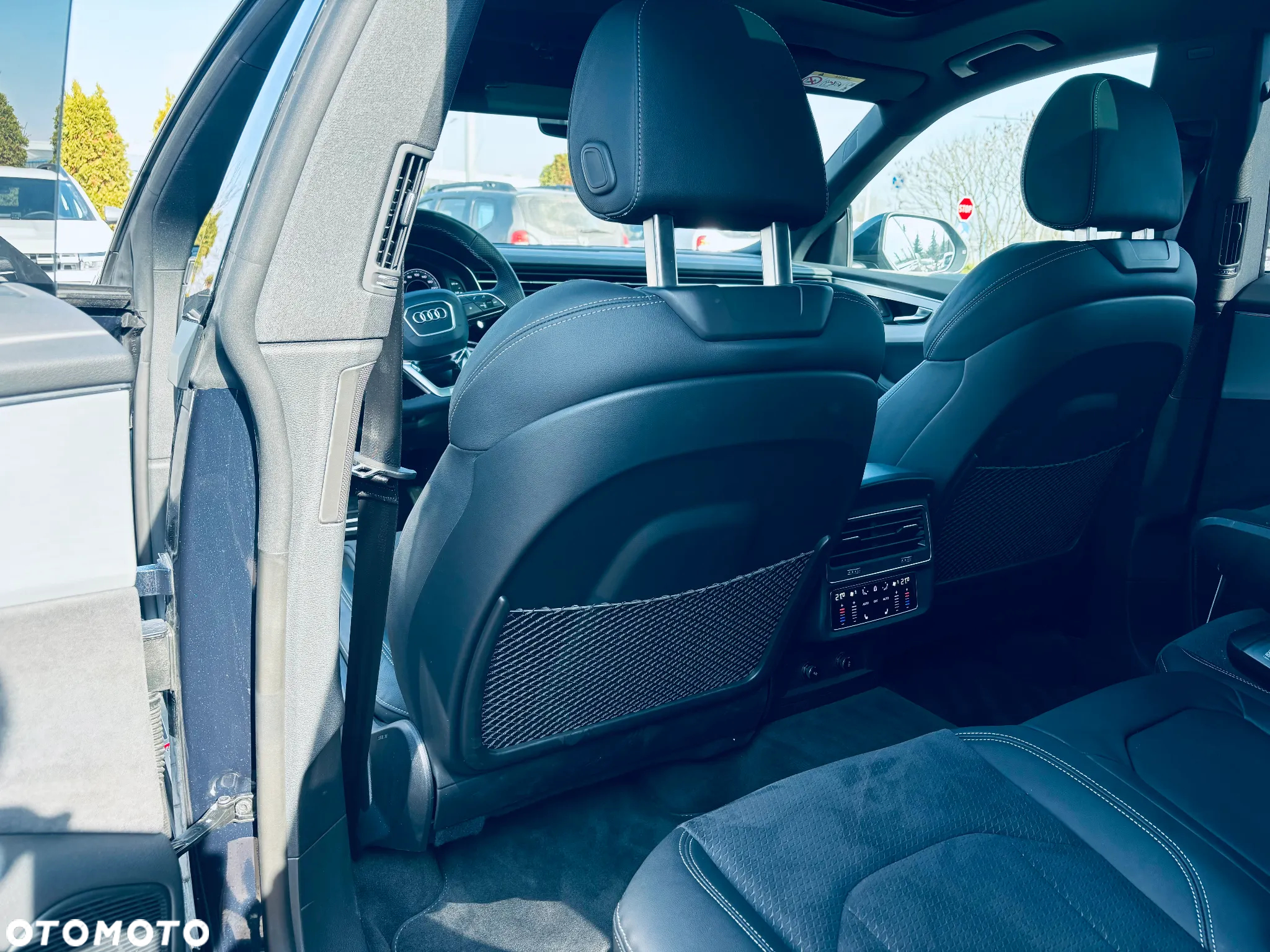 Audi Q8 - 8