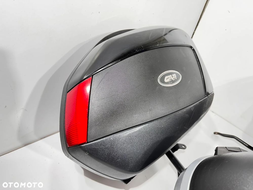 Kufer kufry kpl. Suzuki Gladius SFV 650 Givi V47 - 21