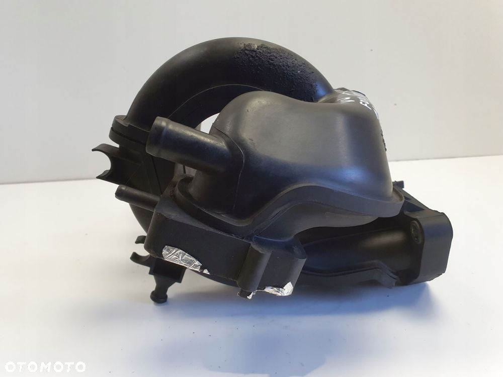 VW Fox 1.4 B KOLEKTOR SSĄCY 030129711CF - 6