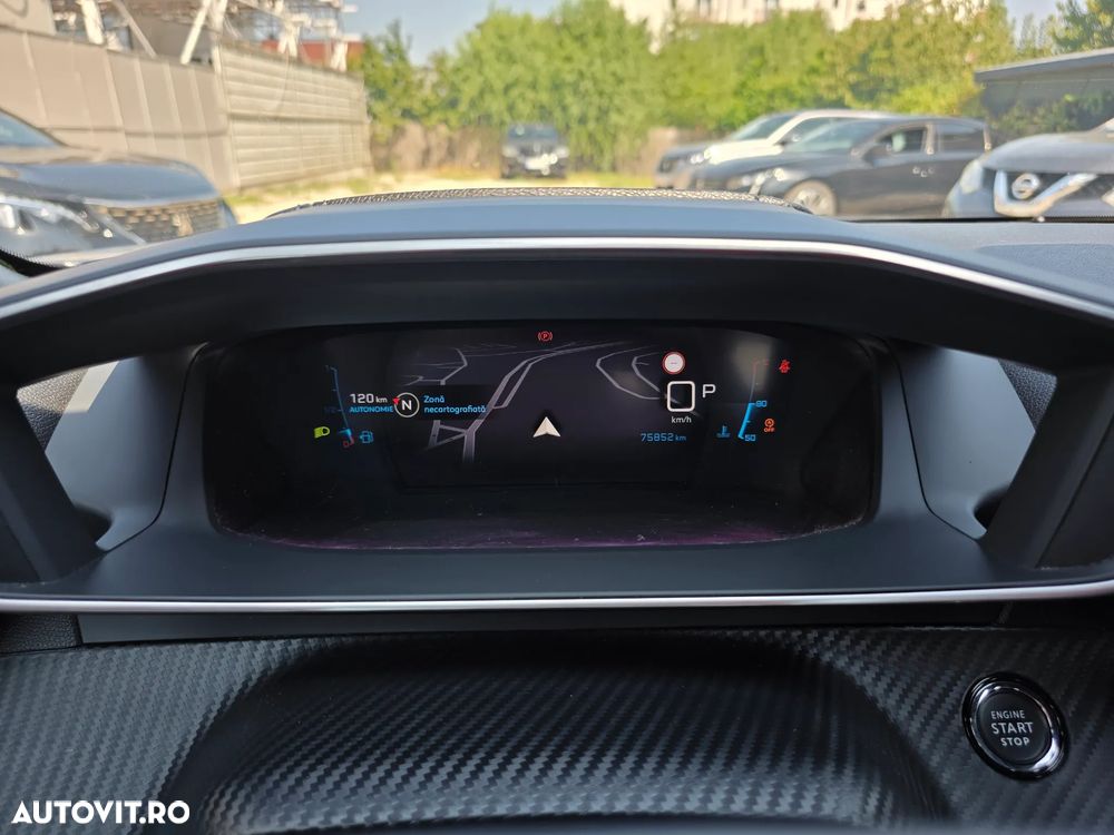 Peugeot 2008 PureTech 130 EAT8 GT - 25