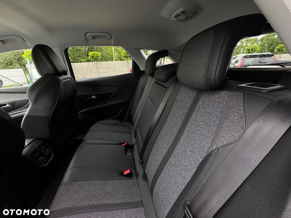 Peugeot 3008 1.6 PureTech GPF Allure S&S EAT8 - 21