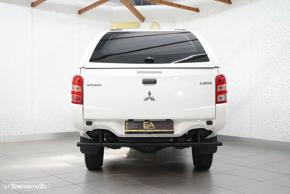 Mitsubishi L200 2.4 DI-D CD S.Cab 3L Instyle 4WD - 5