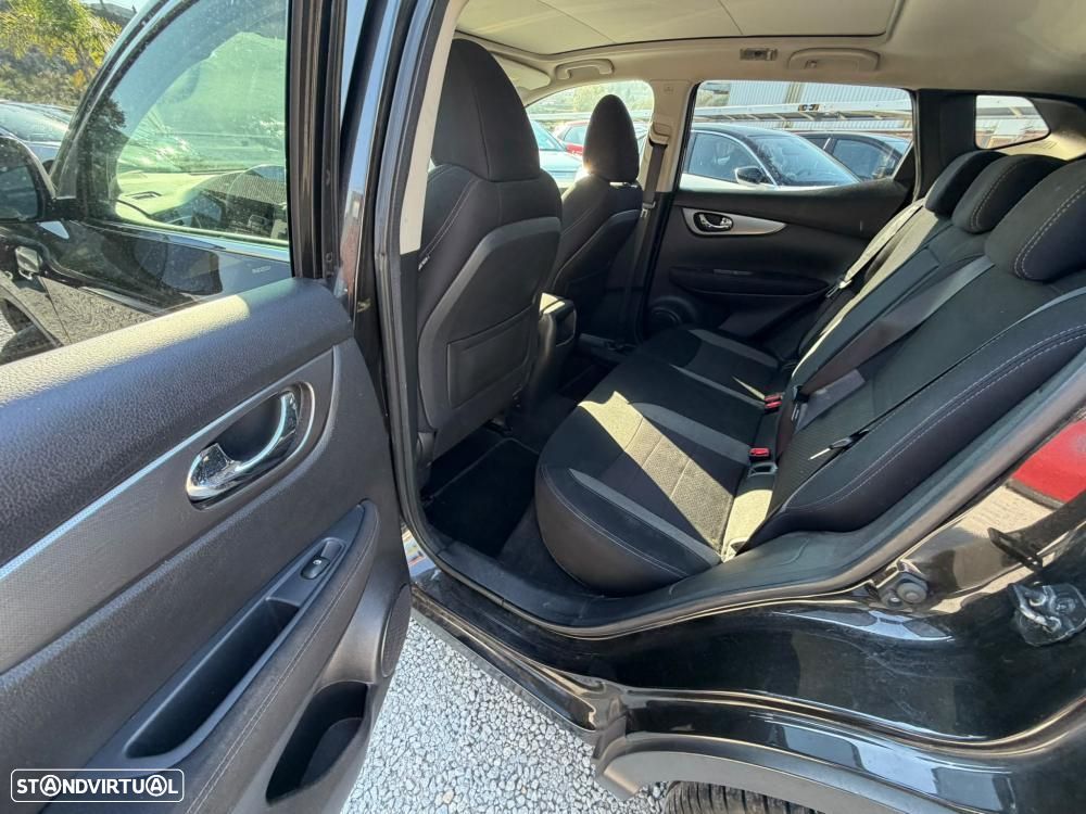 Nissan Qashqai 1.2 DIG-T N-Connecta 18 - 10