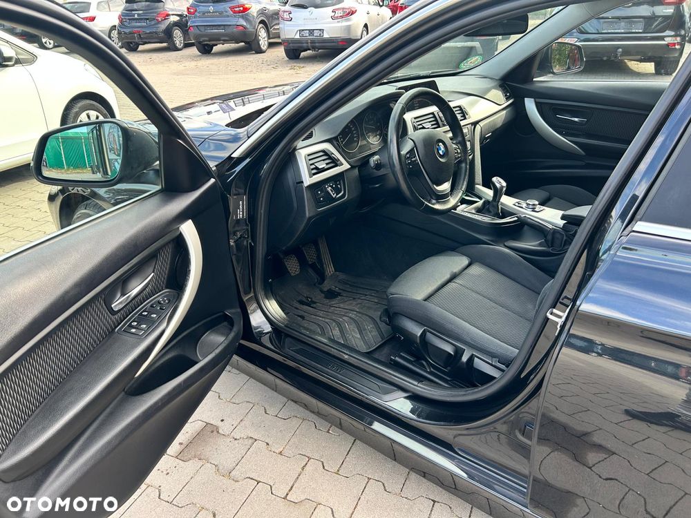 BMW Seria 3 320d - 19